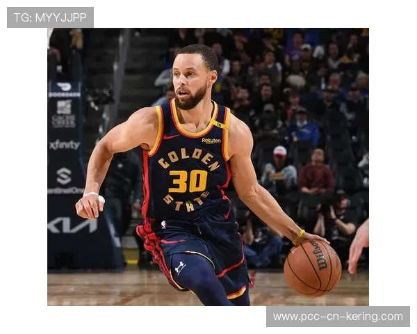 勇士短传快攻测试,库里的外线穿透再次惊艳 勇士短传快攻测试,库里的外线穿透再次惊艳